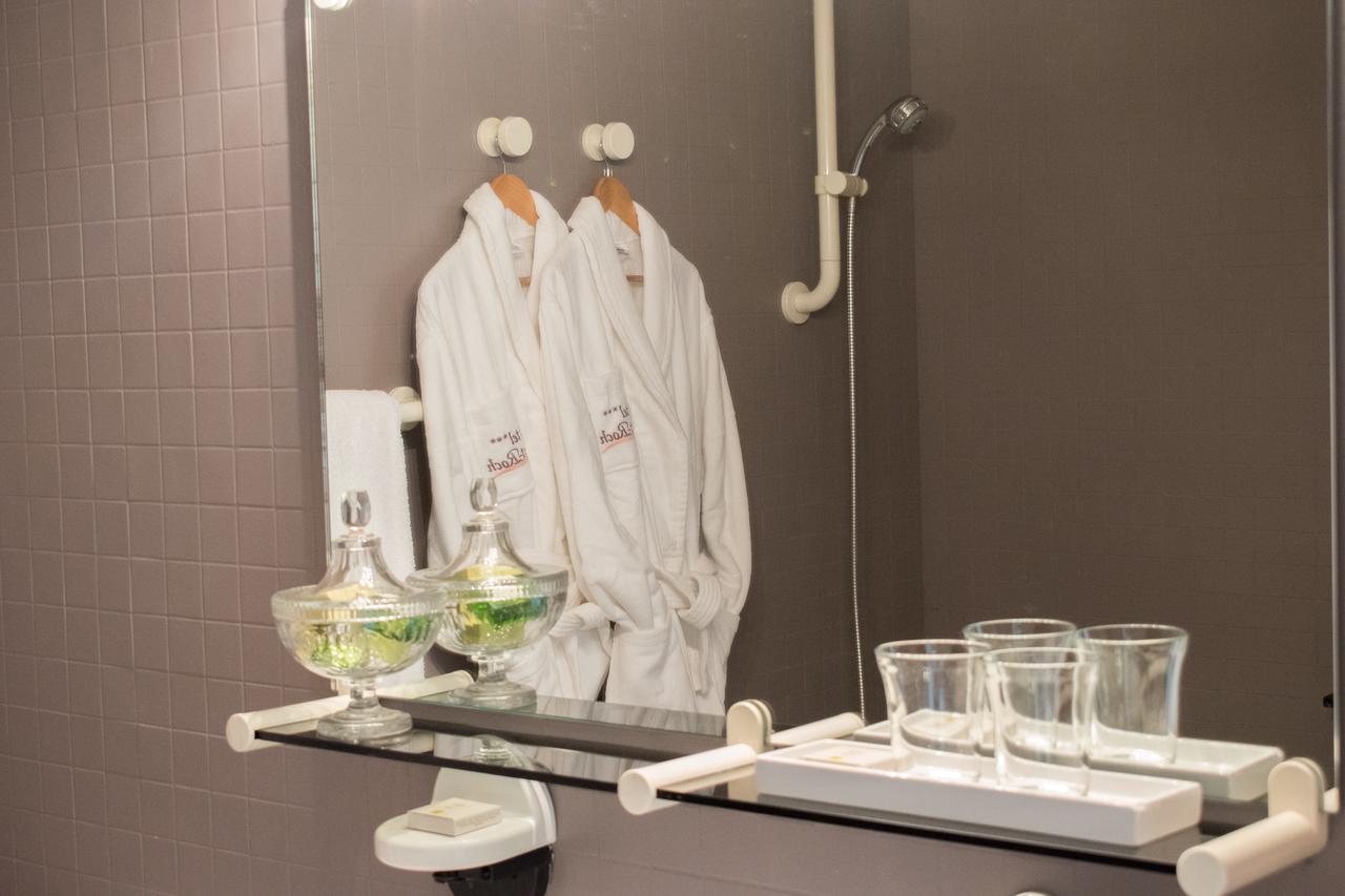 Logis Hotel Saint-Roch Pleumartin Dış mekan fotoğraf